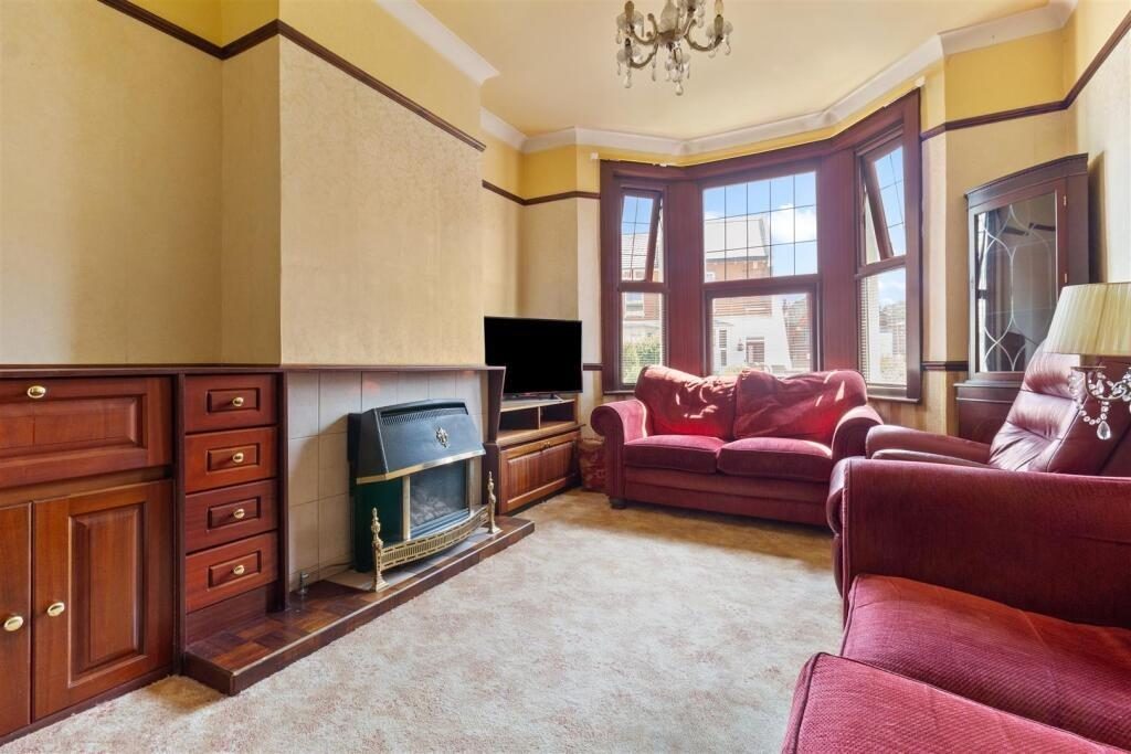 Front reception room before refurbishment